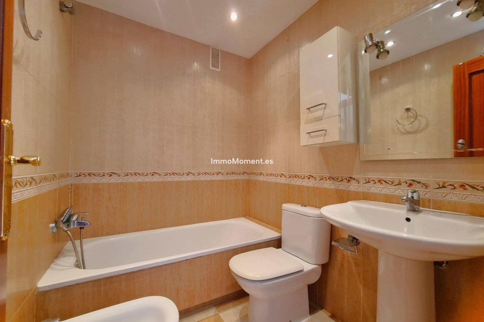 Resale - Apartment - Manilva - San Luis de Sabinillas