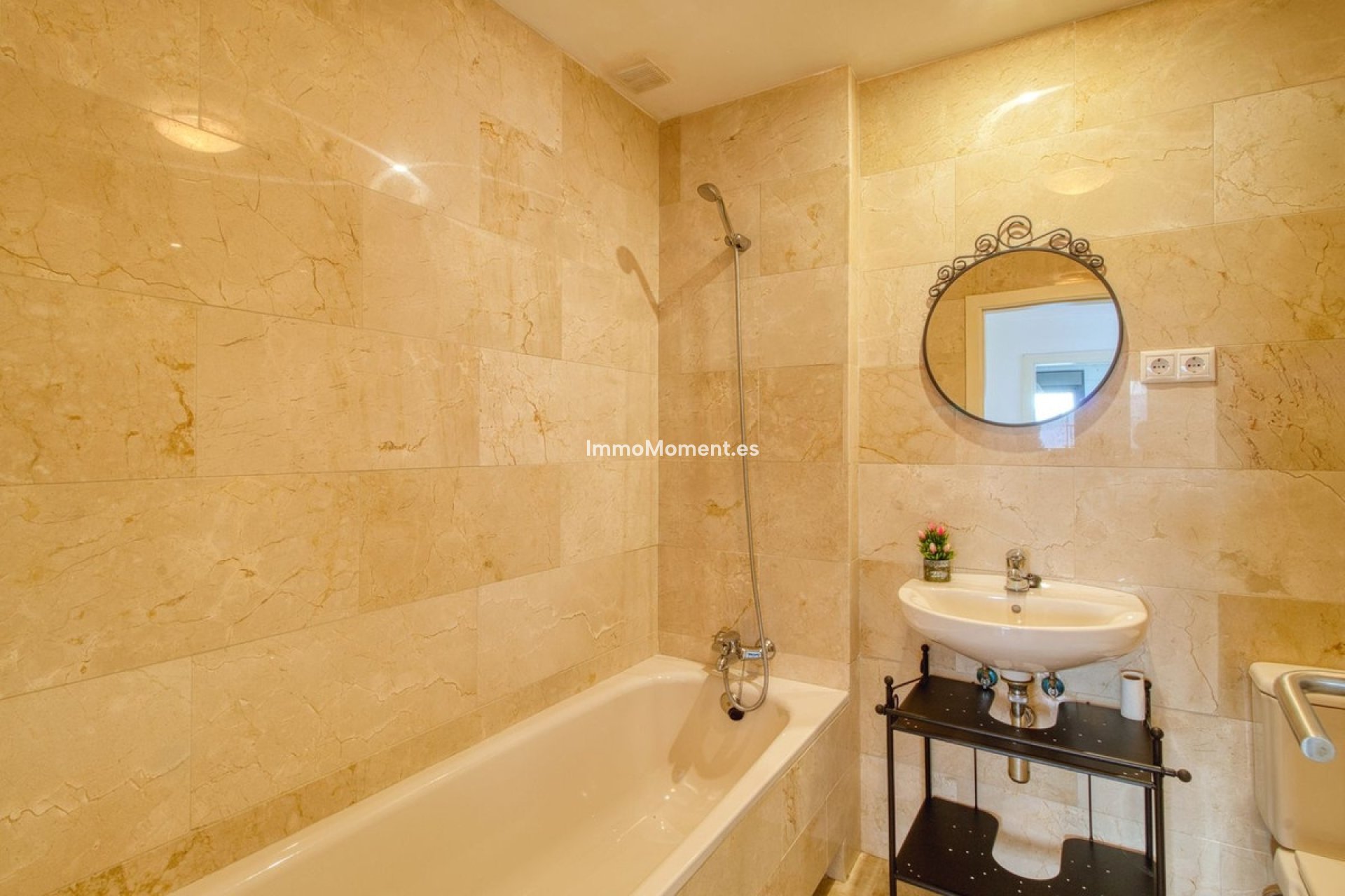 Resale - Apartment - Manilva