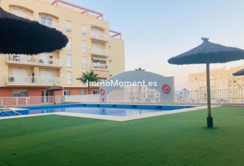 Resale - Apartment - Manilva