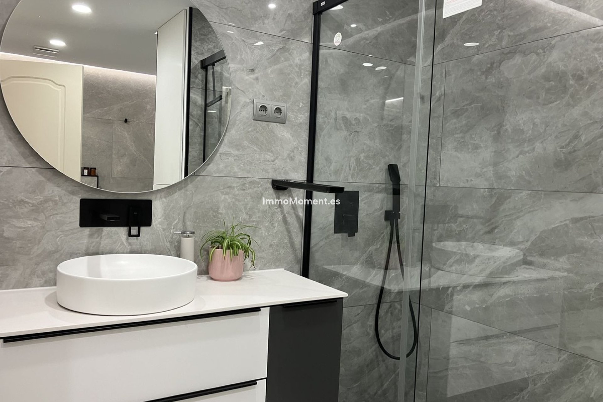 Resale - Apartment - Marbella - Aloha