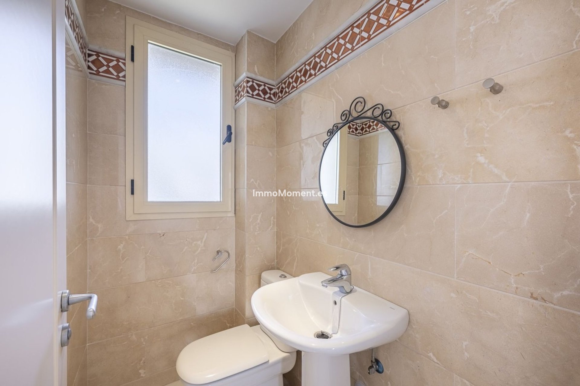 Resale - Apartment - Marbella - Aloha