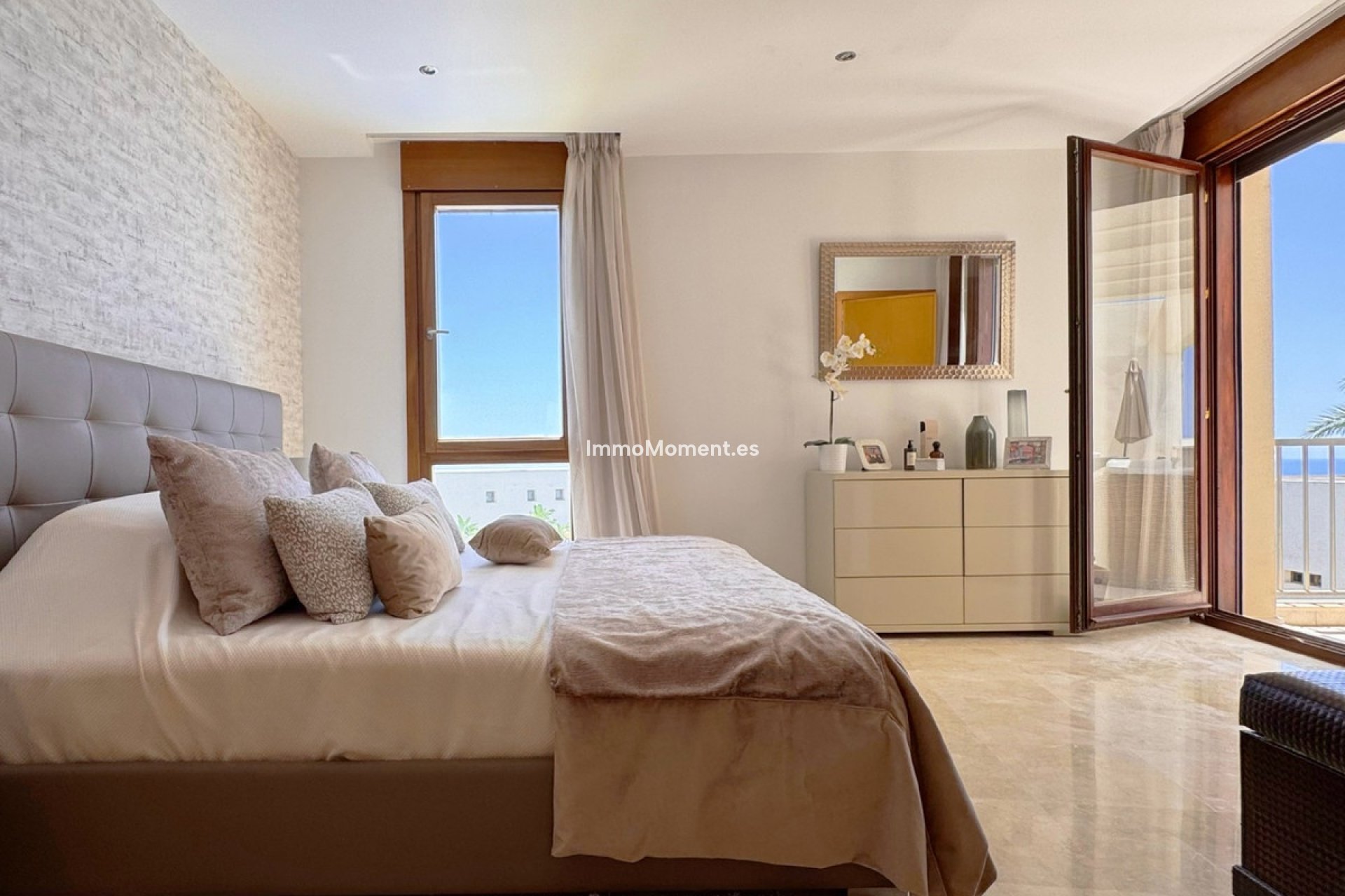 Resale - Apartment - Marbella - Altos de los Monteros