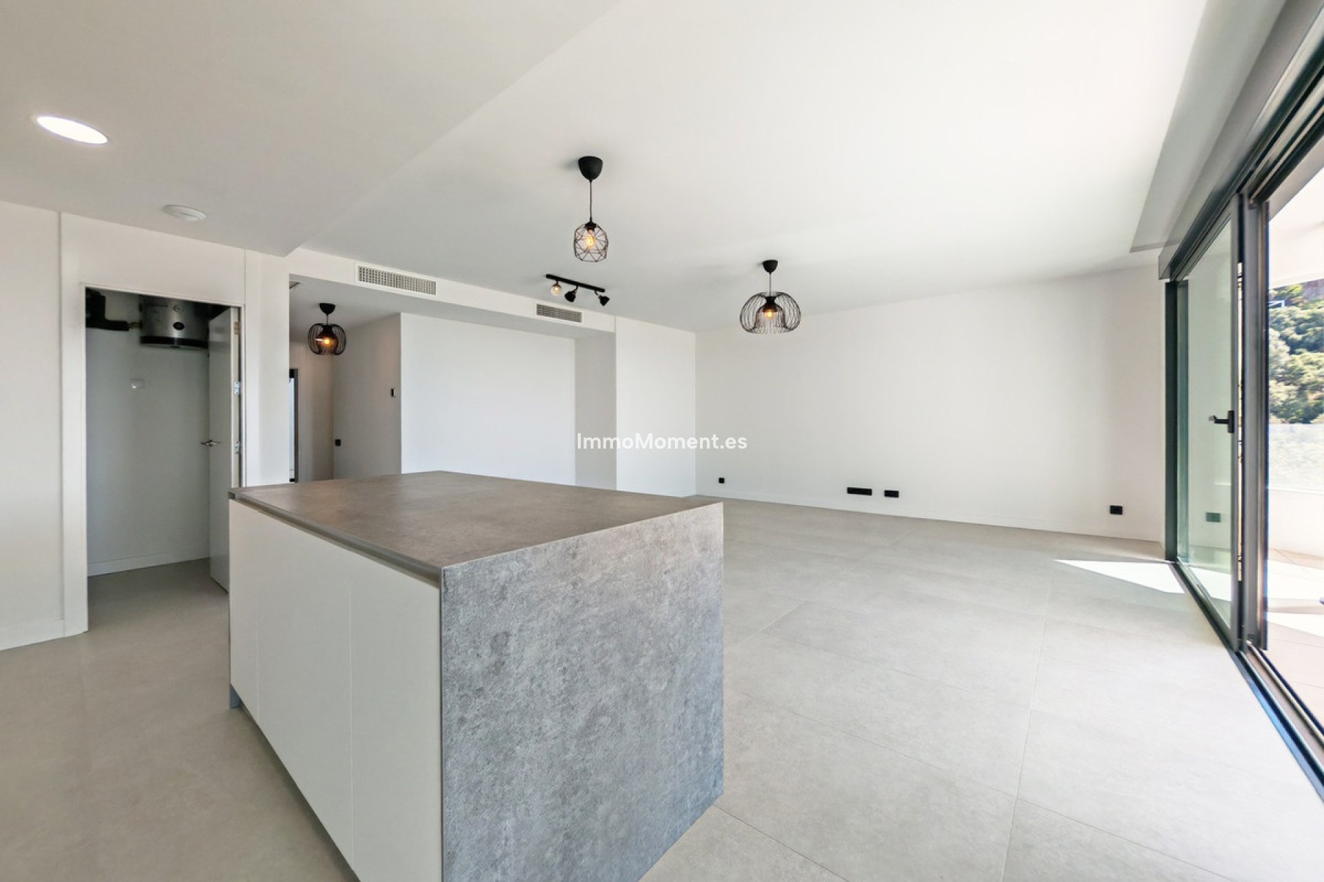 Resale - Apartment - Marbella - Altos de los Monteros