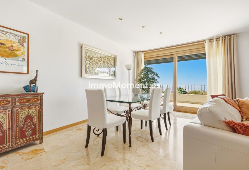 Resale - Apartment - Marbella - Altos de los Monteros