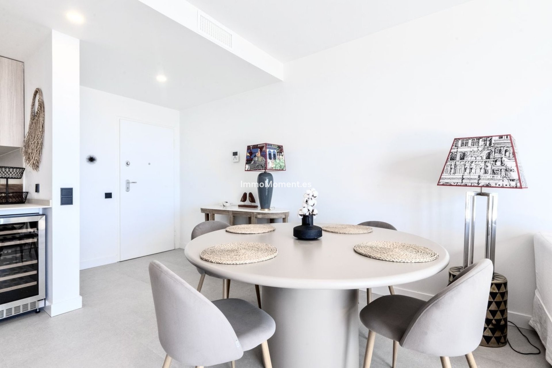 Resale - Apartment - Marbella - Altos de los Monteros