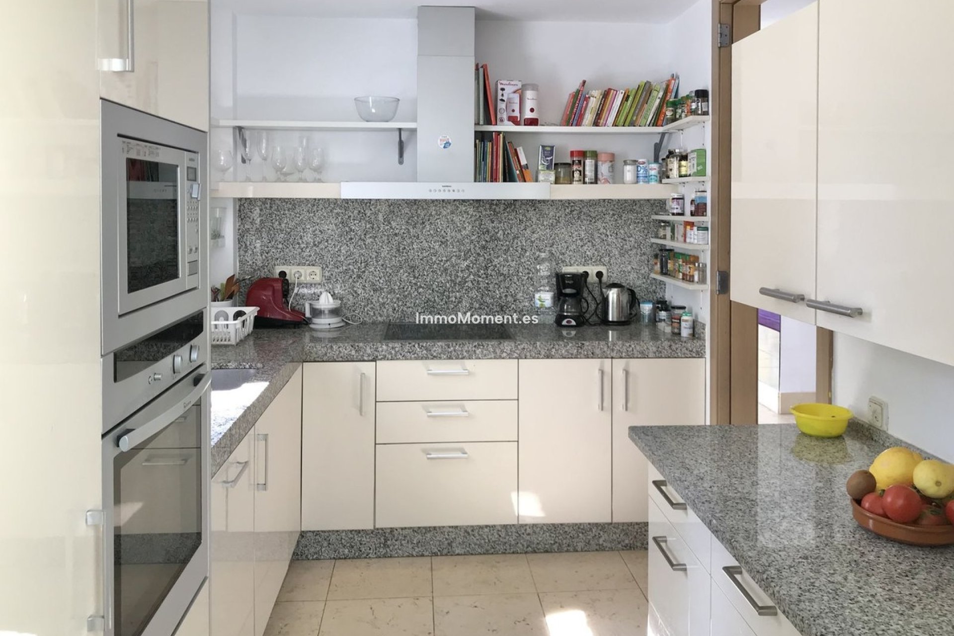 Resale - Apartment - Marbella - Altos de los Monteros