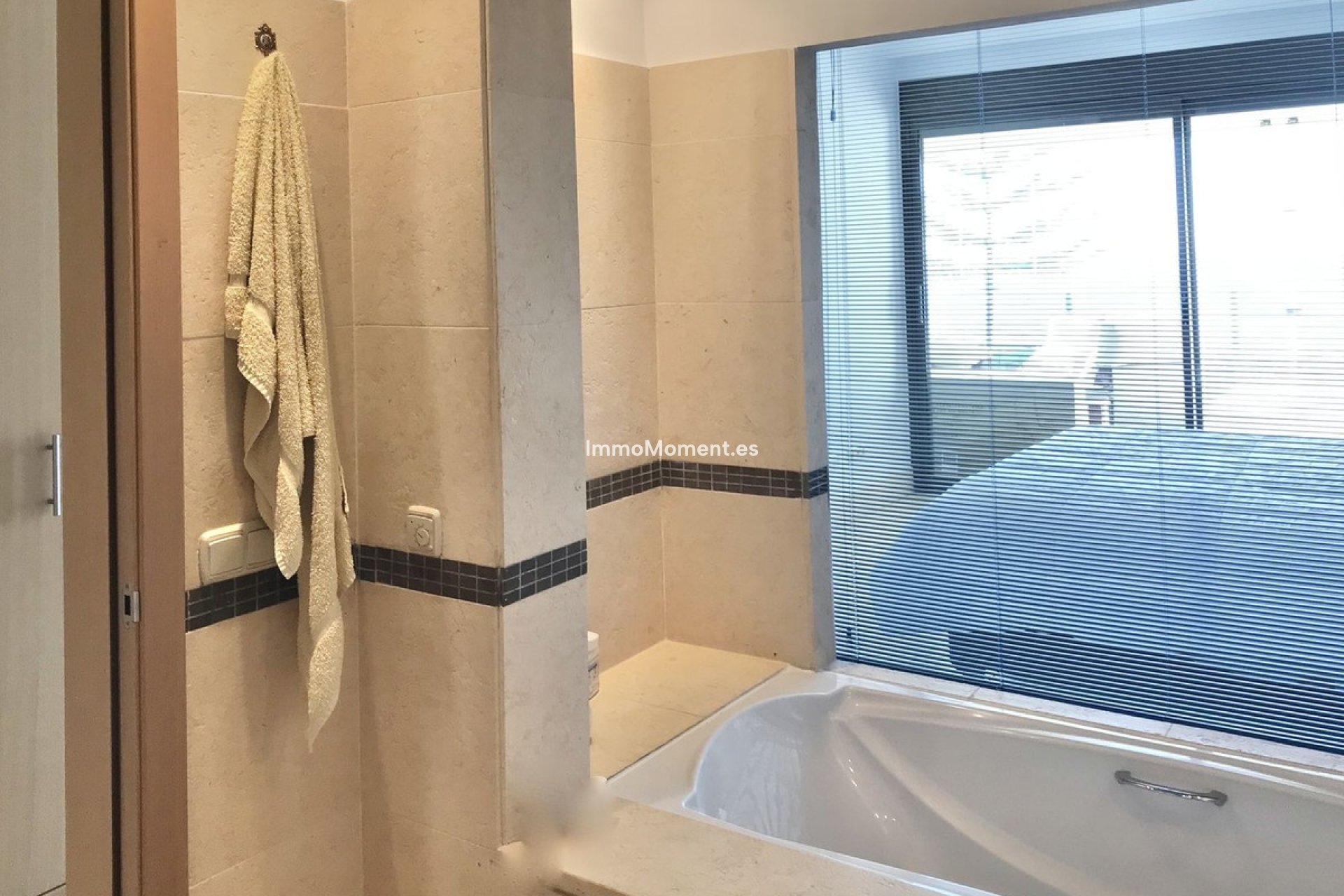 Resale - Apartment - Marbella - Altos de los Monteros