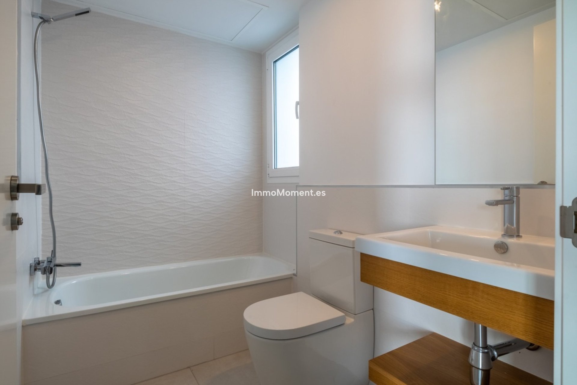 Resale - Apartment - Marbella - Altos de los Monteros