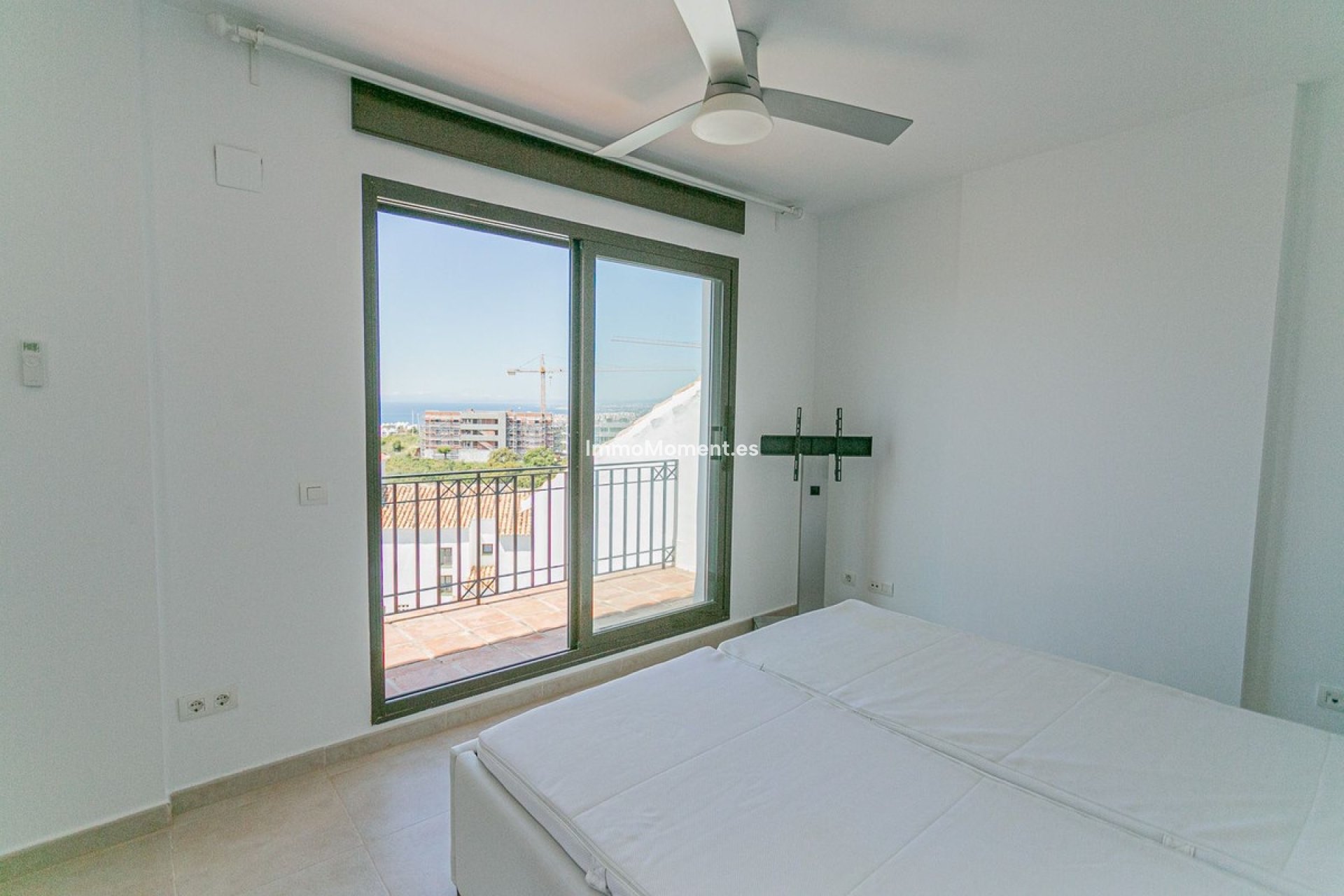 Resale - Apartment - Marbella - Altos de los Monteros