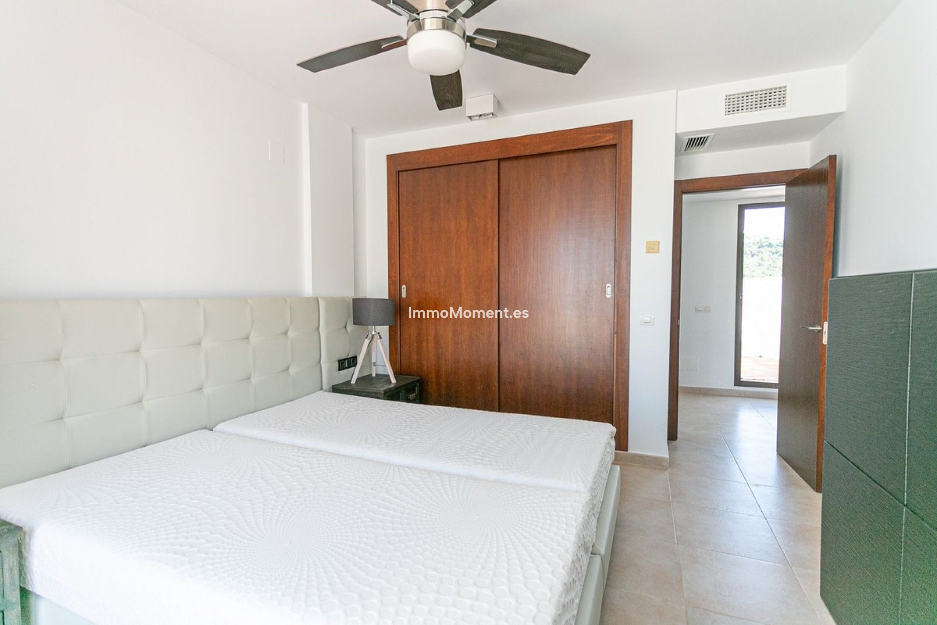 Resale - Apartment - Marbella - Altos de los Monteros