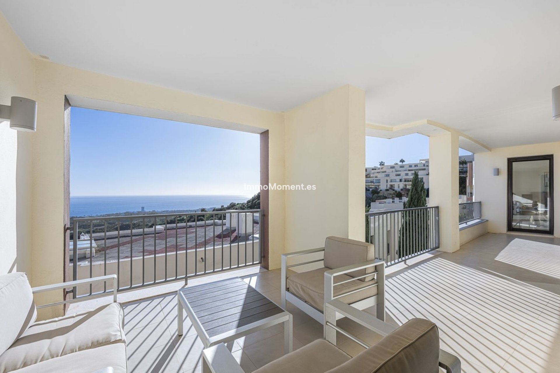Resale - Apartment - Marbella - Altos de los Monteros