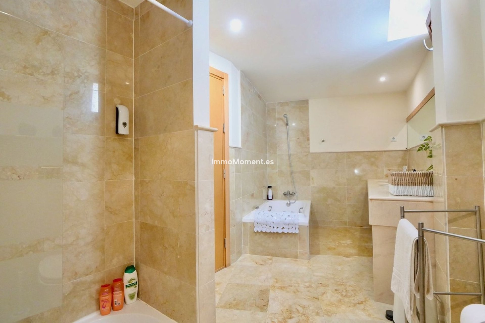 Resale - Apartment - Marbella - Altos de los Monteros