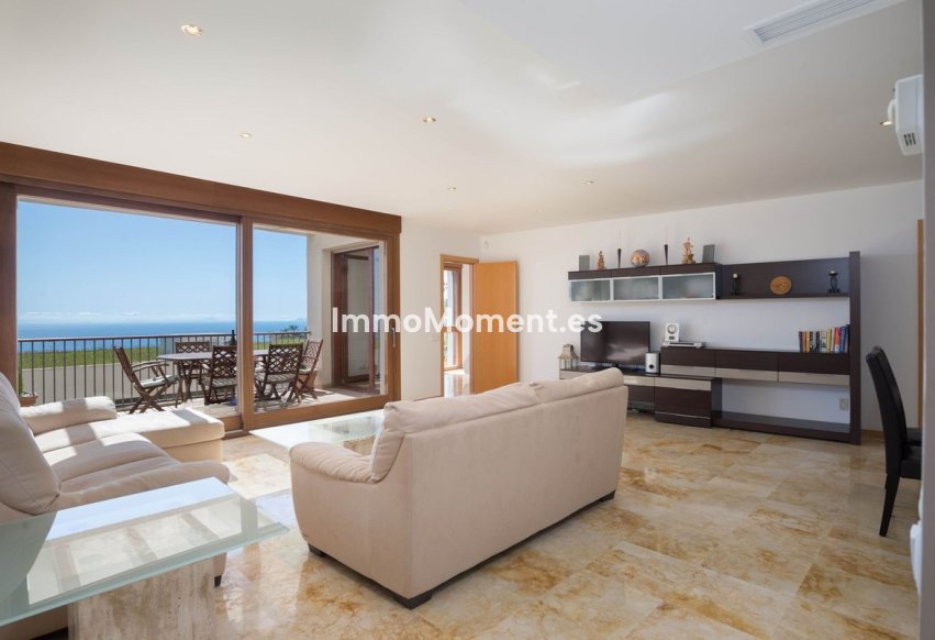 Resale - Apartment - Marbella - Altos de los Monteros