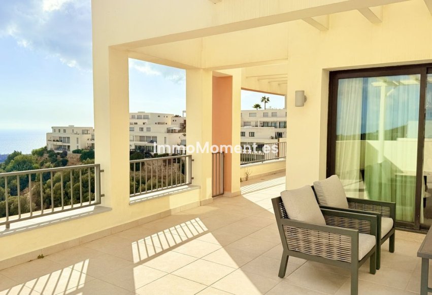 Resale - Apartment - Marbella - Altos de los Monteros