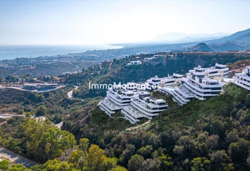 Resale - Apartment - Marbella - Altos de los Monteros