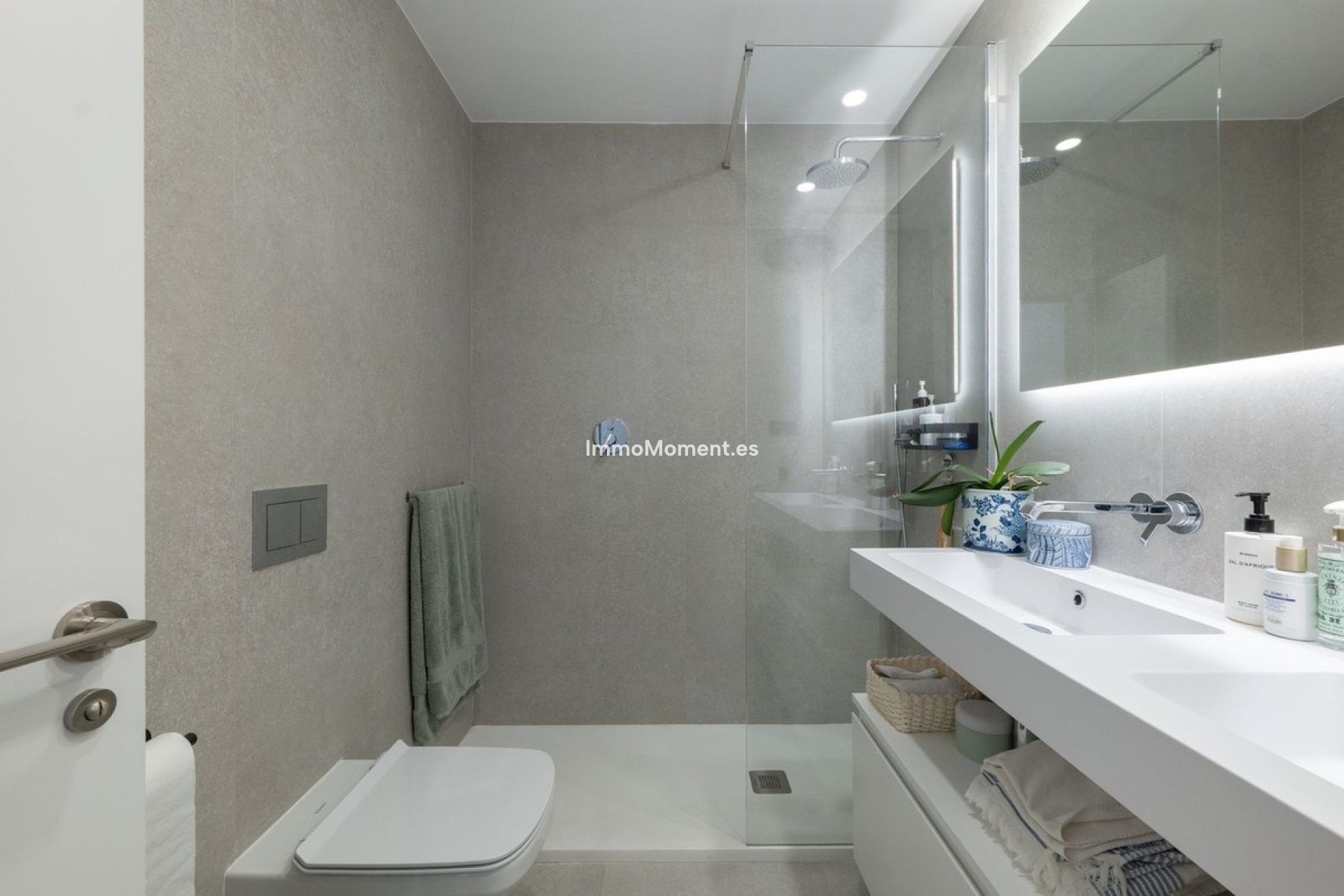 Resale - Apartment - Marbella - Altos de los Monteros