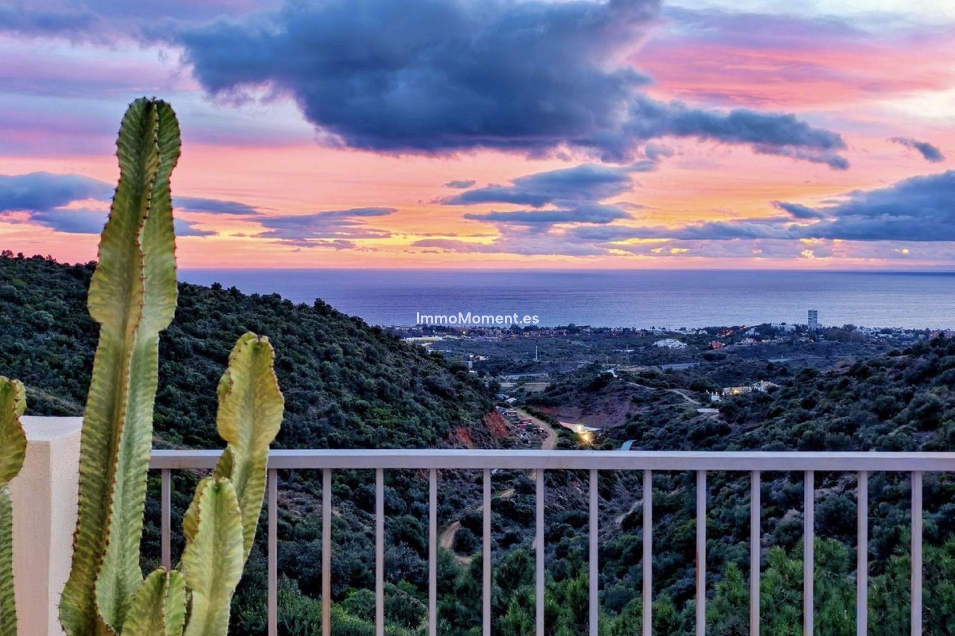 Resale - Apartment - Marbella - Altos de los Monteros