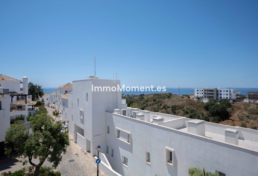 Resale - Apartment - Marbella - Altos de los Monteros