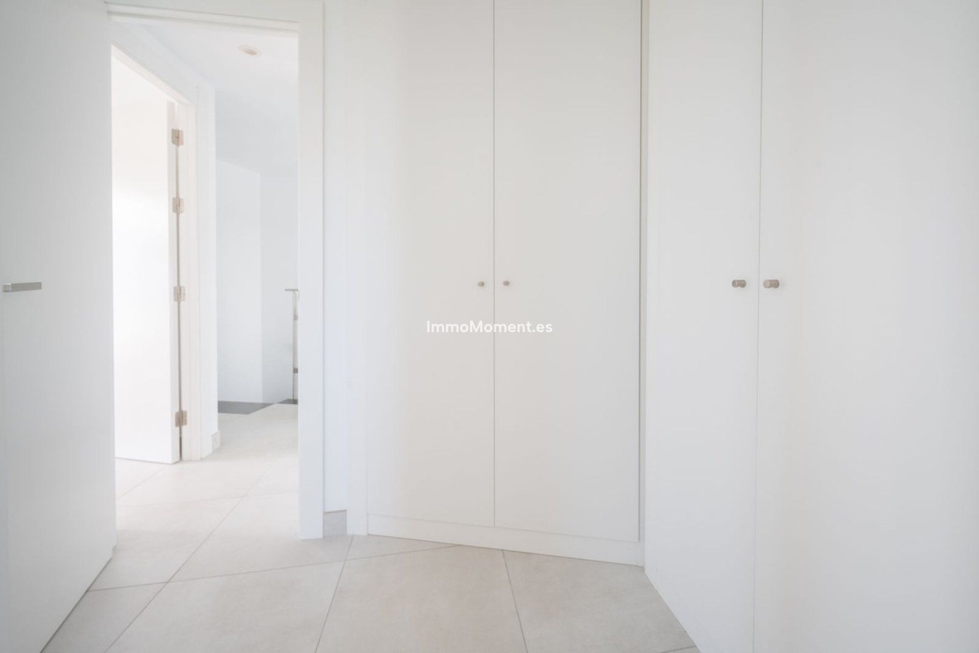 Resale - Apartment - Marbella - Altos de los Monteros