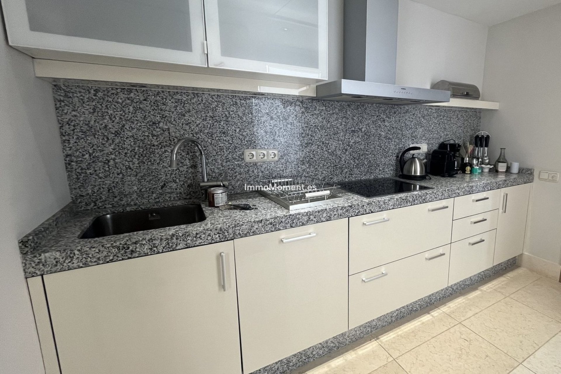 Resale - Apartment - Marbella - Altos de los Monteros