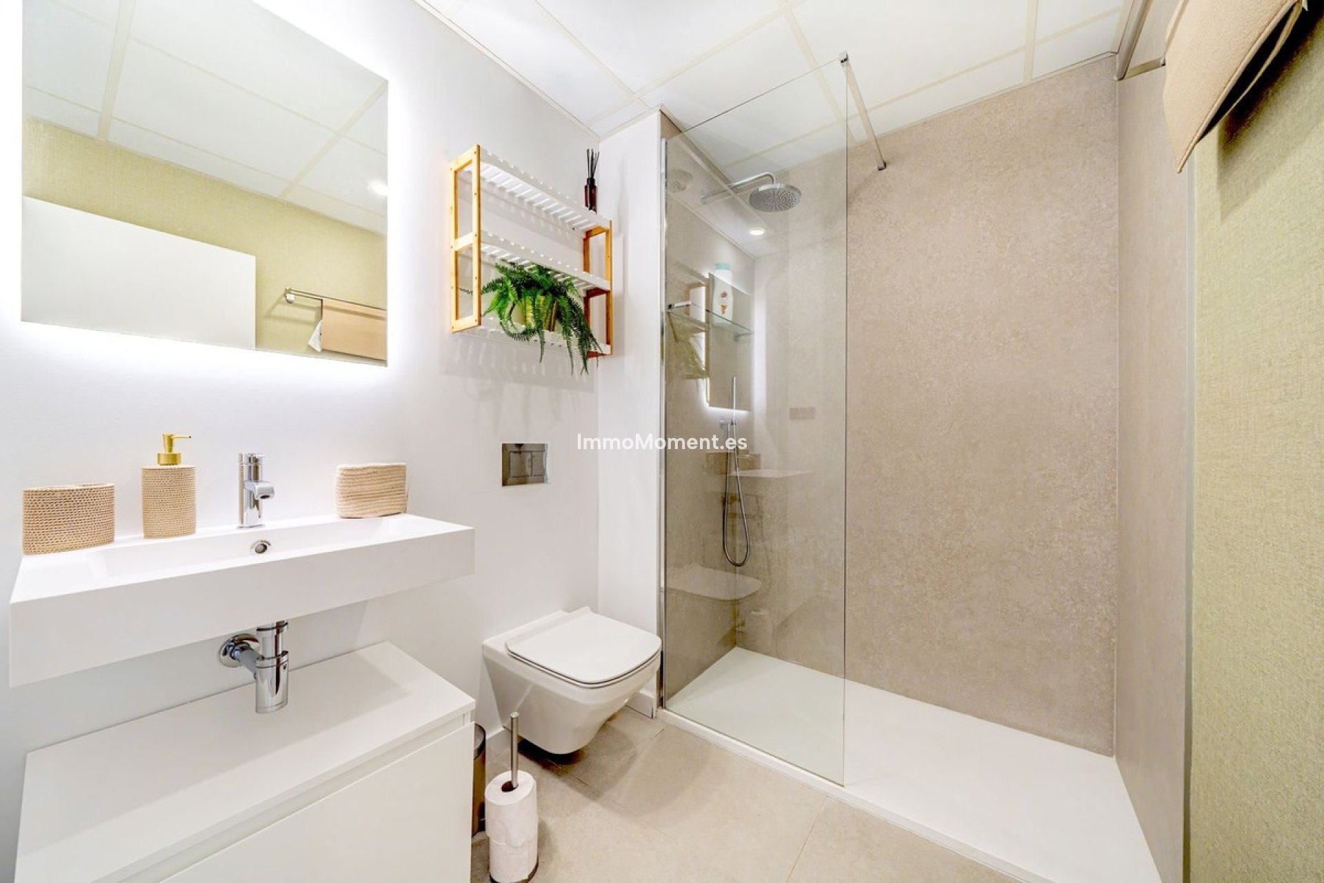 Resale - Apartment - Marbella - Altos de los Monteros