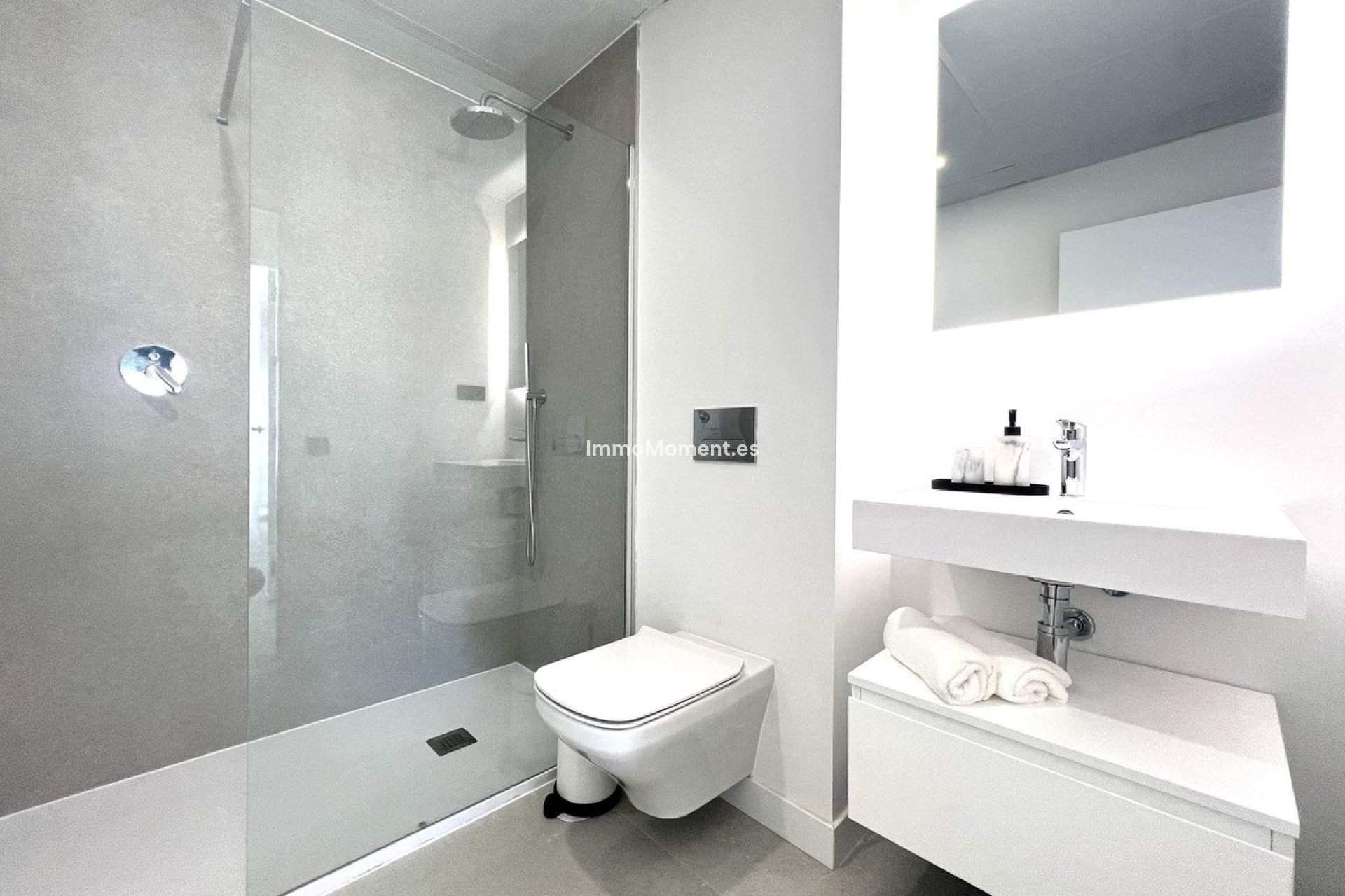 Resale - Apartment - Marbella - Altos de los Monteros