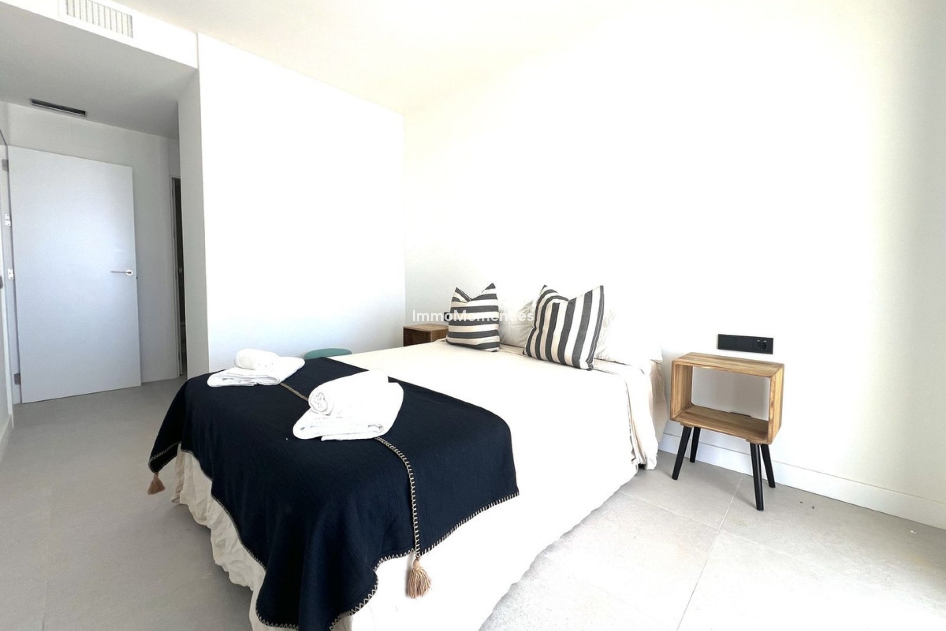 Resale - Apartment - Marbella - Altos de los Monteros