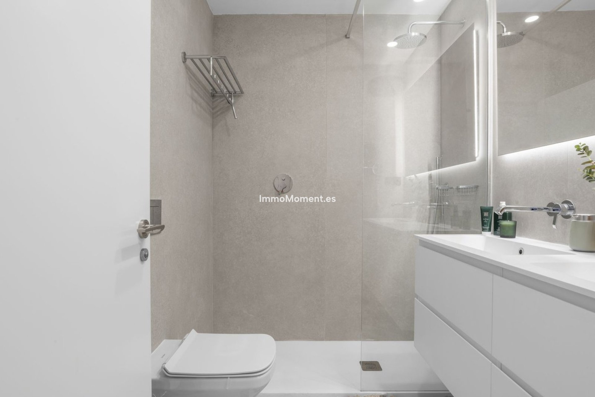 Resale - Apartment - Marbella - Altos de los Monteros