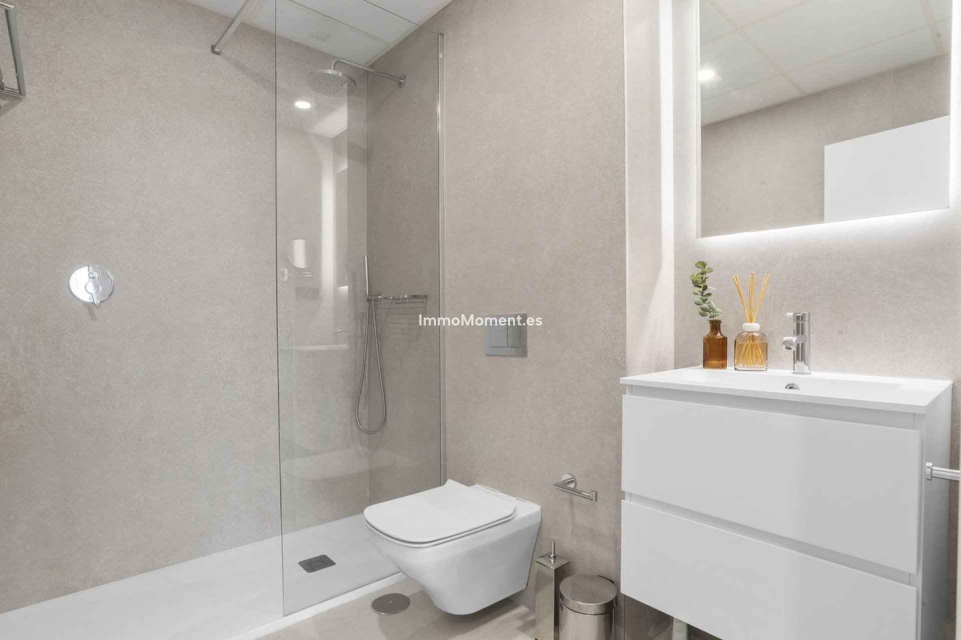Resale - Apartment - Marbella - Altos de los Monteros