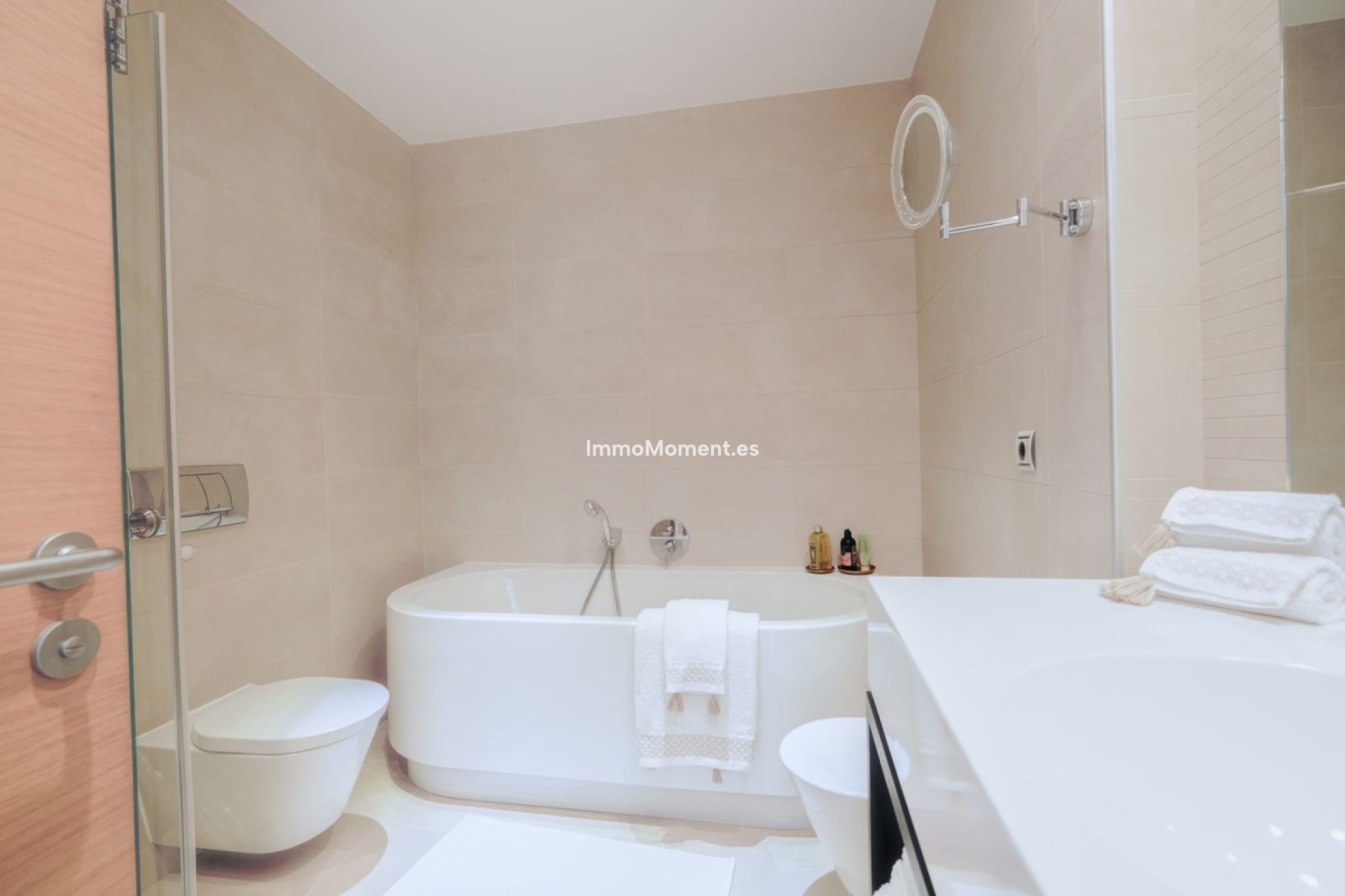 Resale - Apartment - Marbella - Altos de los Monteros
