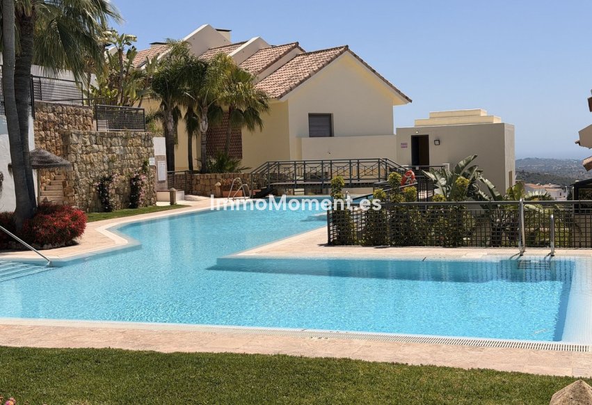 Resale - Apartment - Marbella - Altos de los Monteros