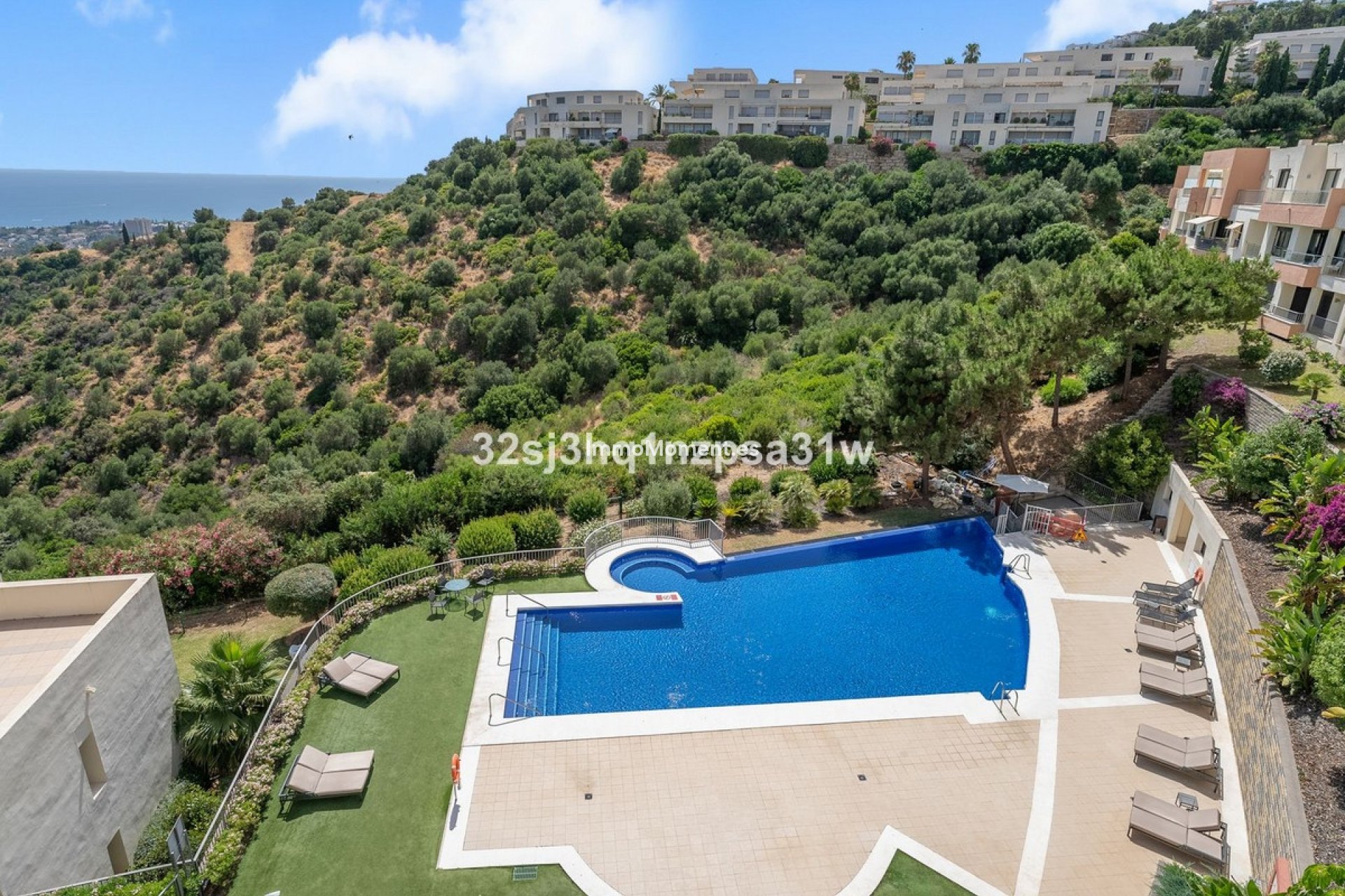 Resale - Apartment - Marbella - Altos de los Monteros