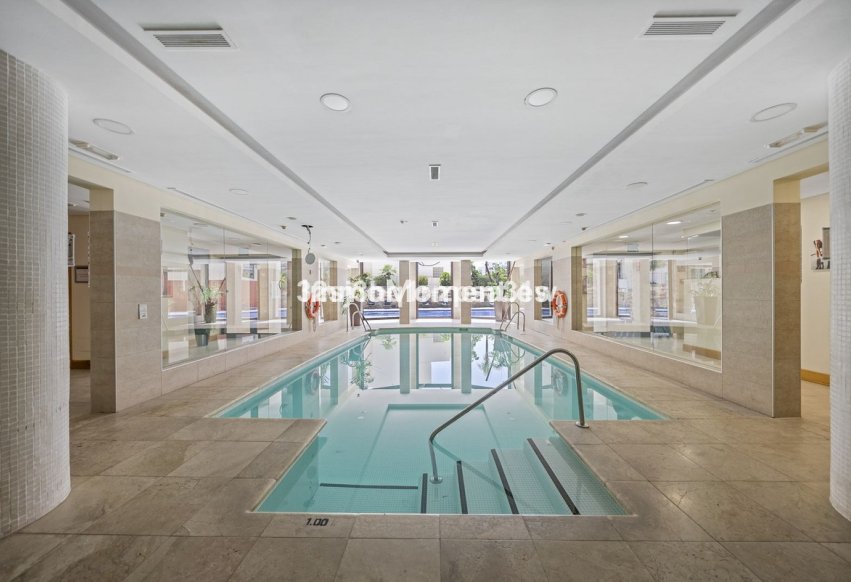 Resale - Apartment - Marbella - Altos de los Monteros