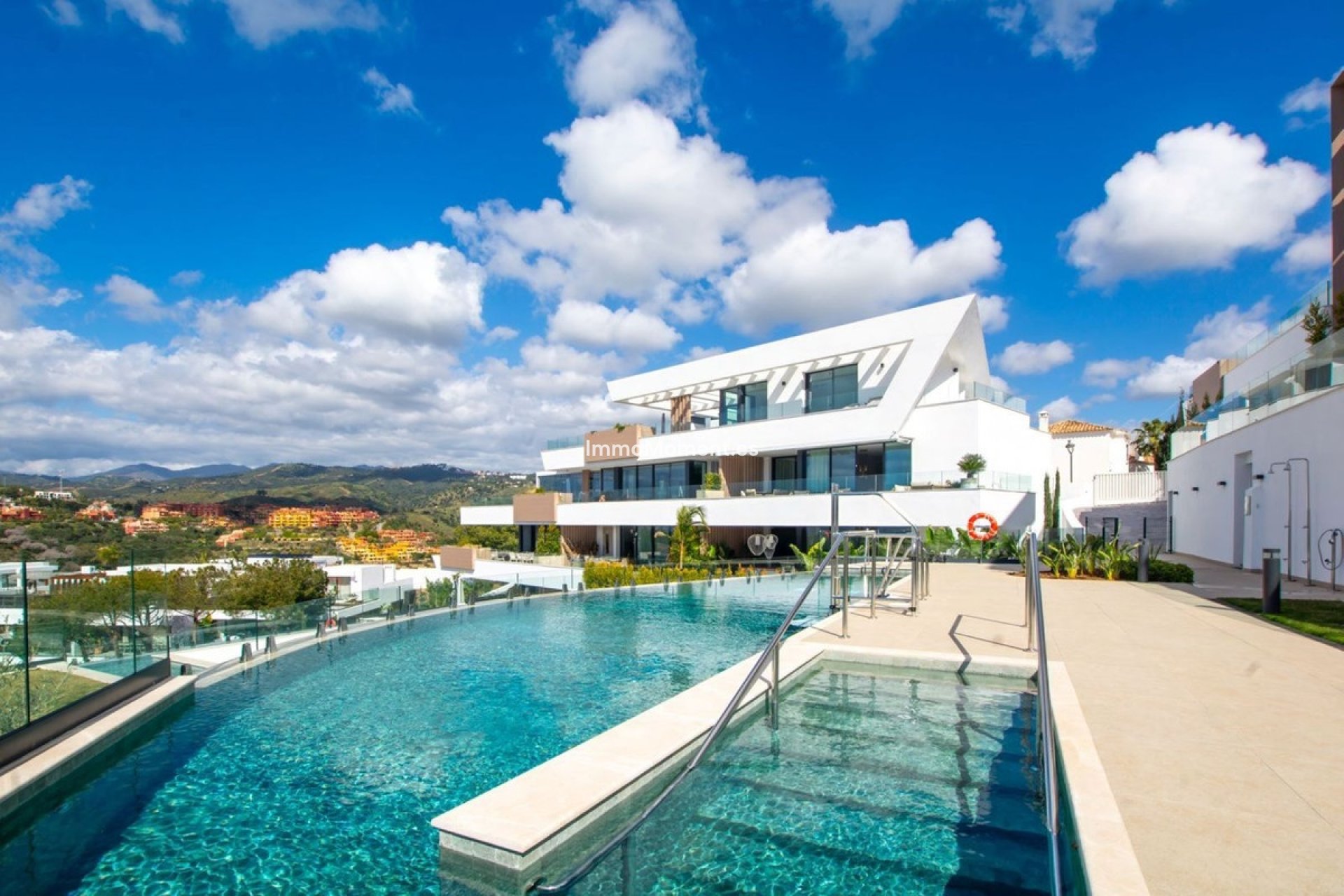 Resale - Apartment - Marbella - Artola