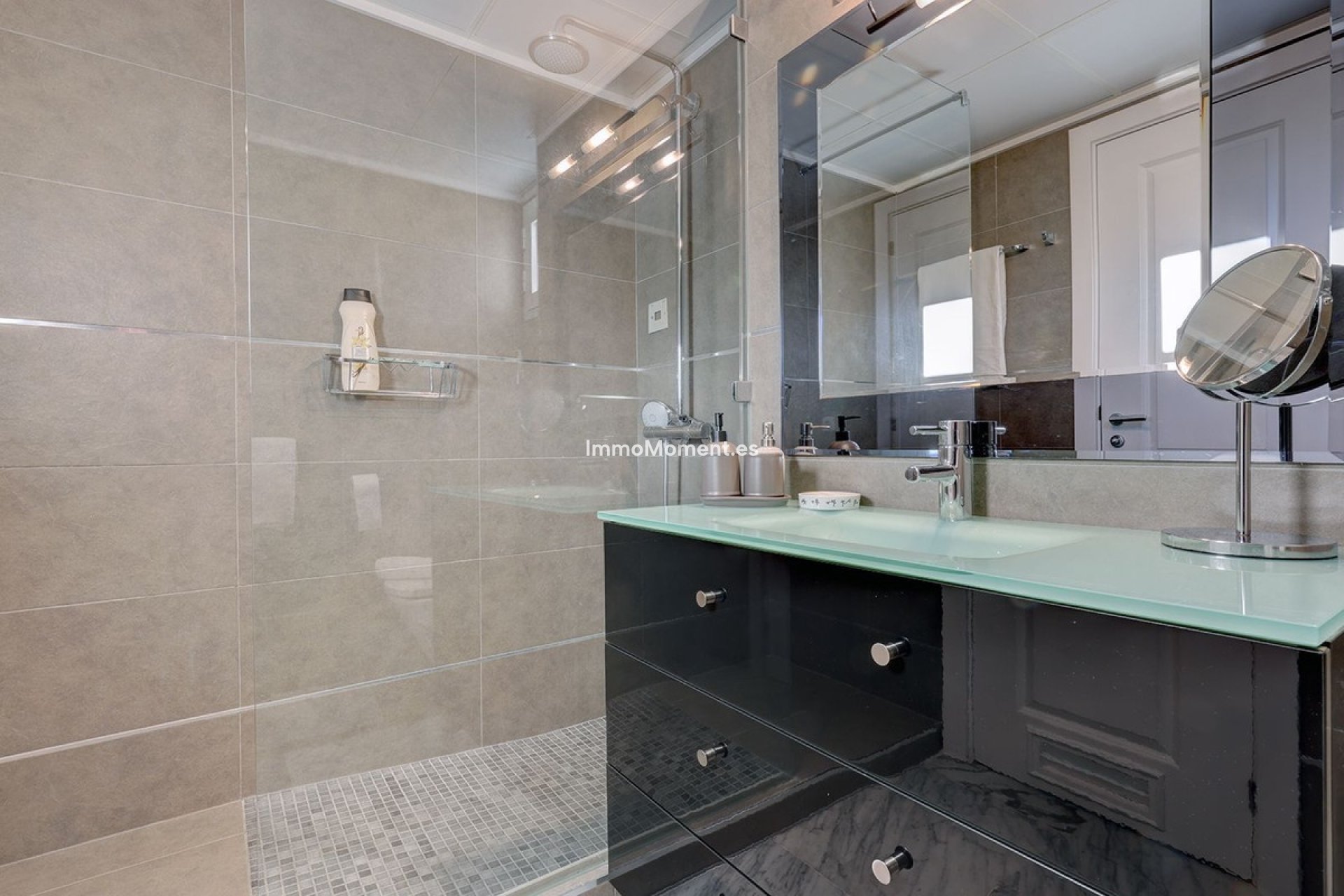 Resale - Apartment - Marbella - Bahía de Marbella