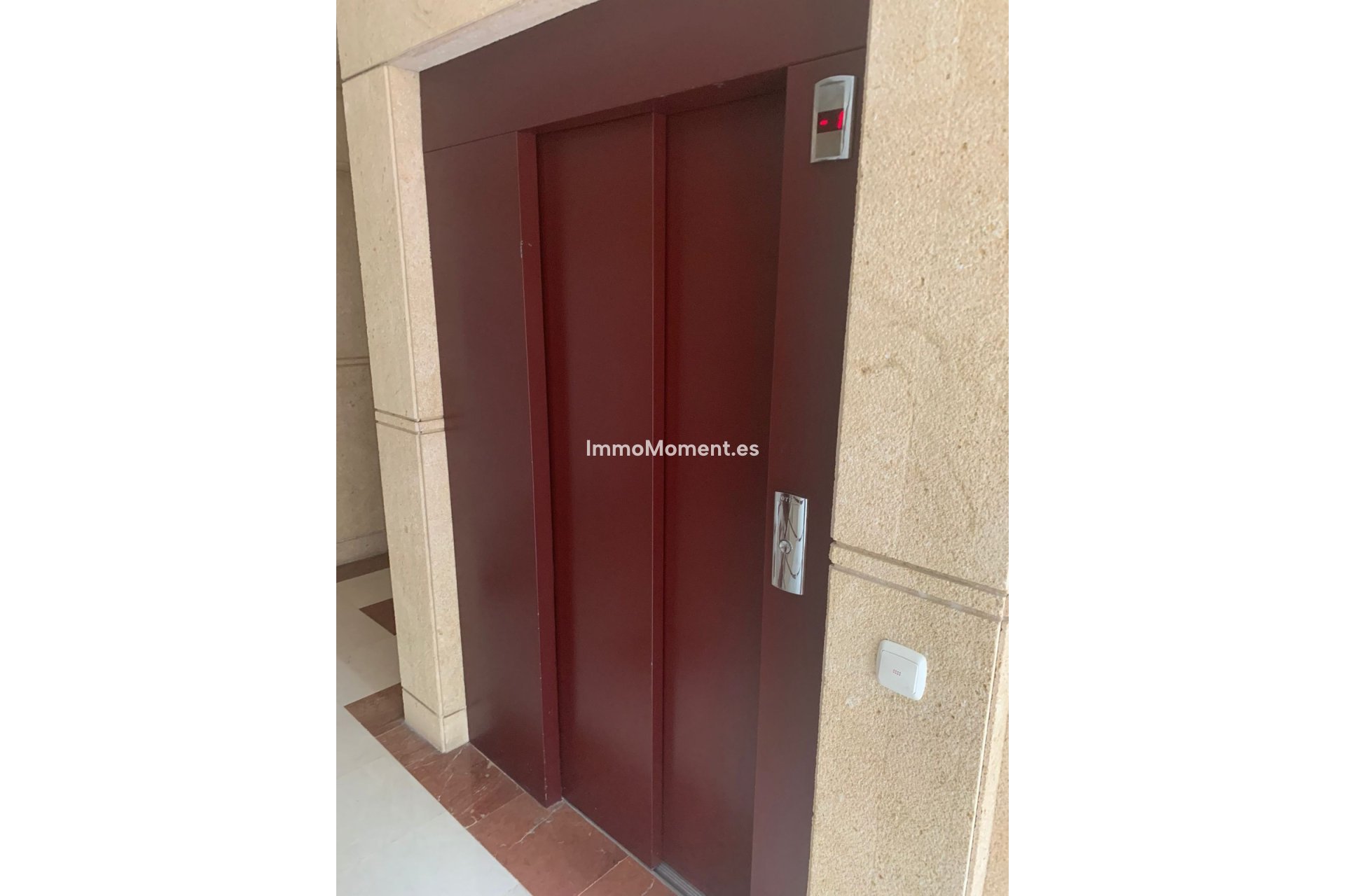 Resale - Apartment - Marbella - Bahía de Marbella