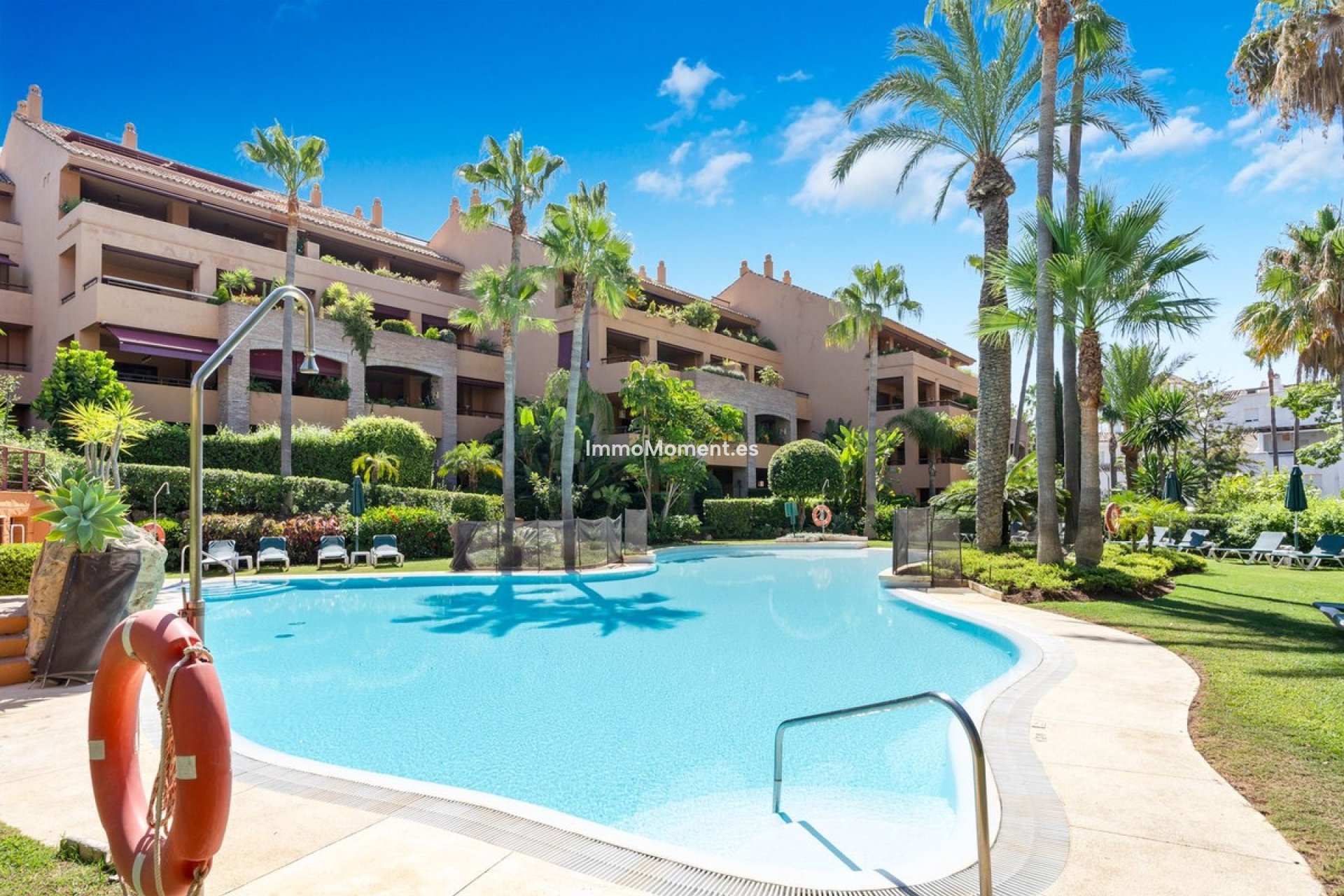 Resale - Apartment - Marbella - Bahía de Marbella