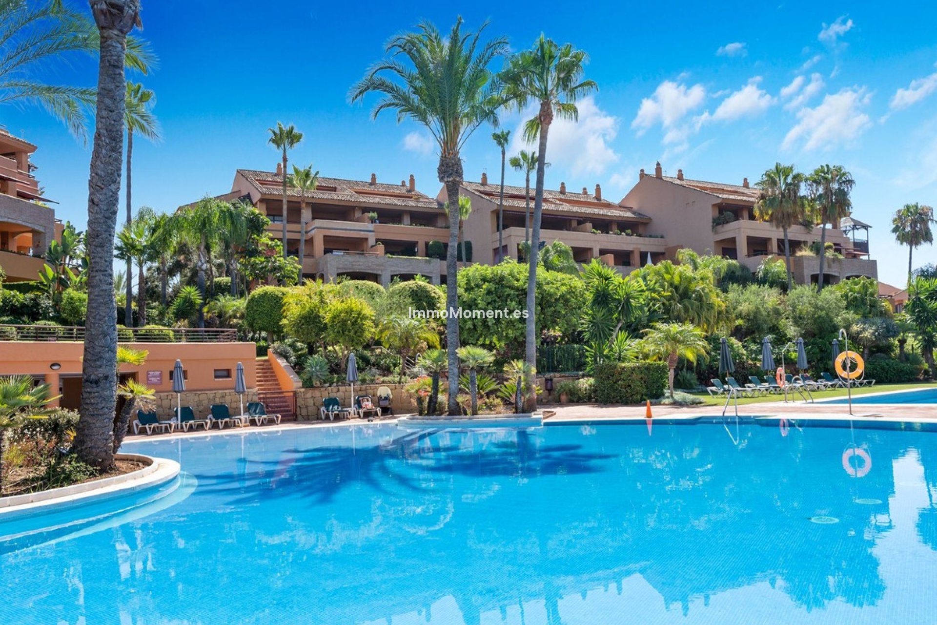 Resale - Apartment - Marbella - Bahía de Marbella