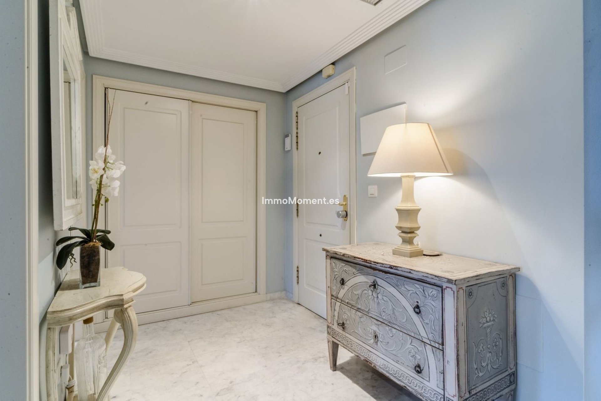 Resale - Apartment - Marbella - Bahía de Marbella