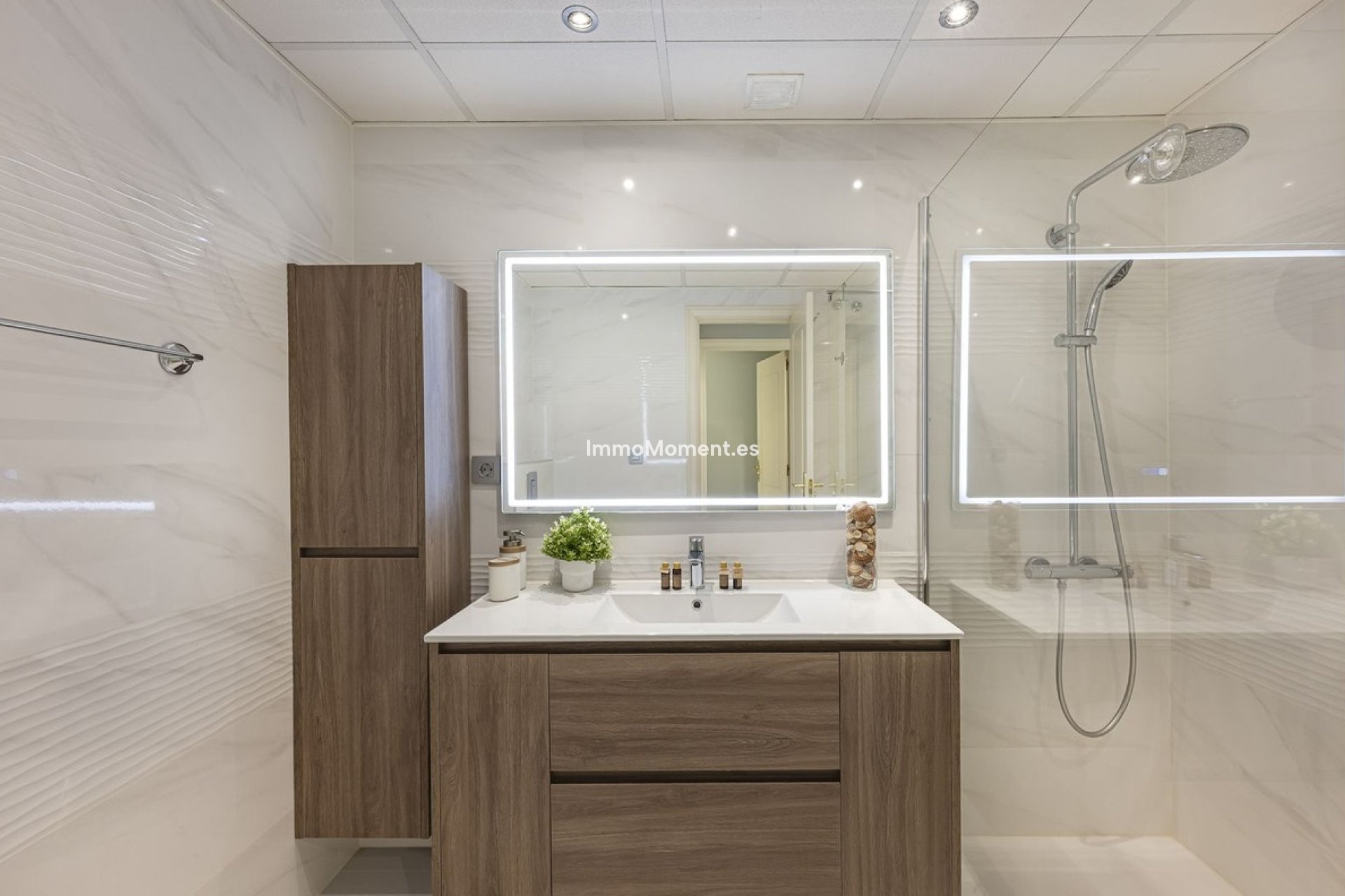 Resale - Apartment - Marbella - Bahía de Marbella