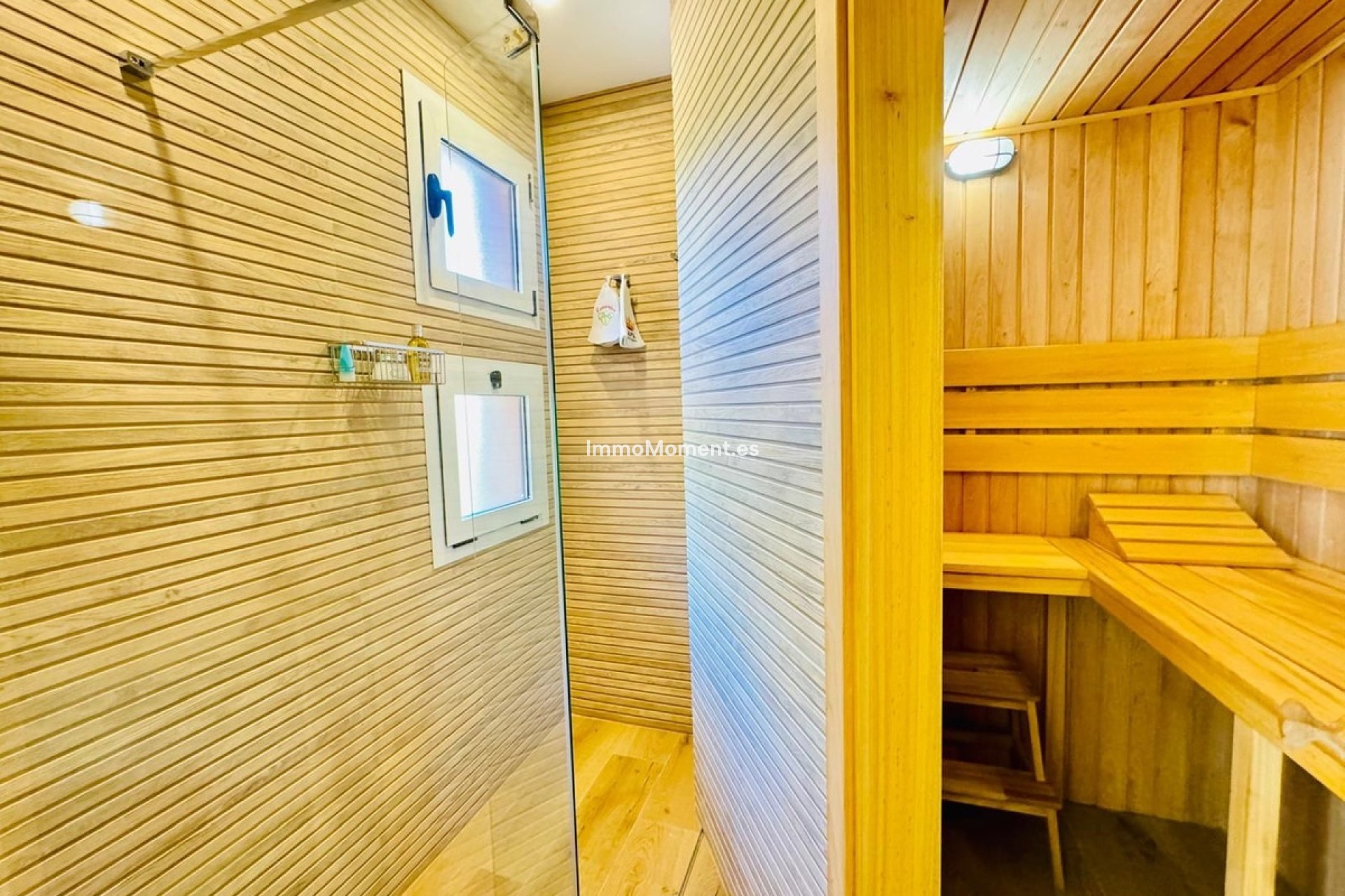 Resale - Apartment - Marbella - Bahía de Marbella