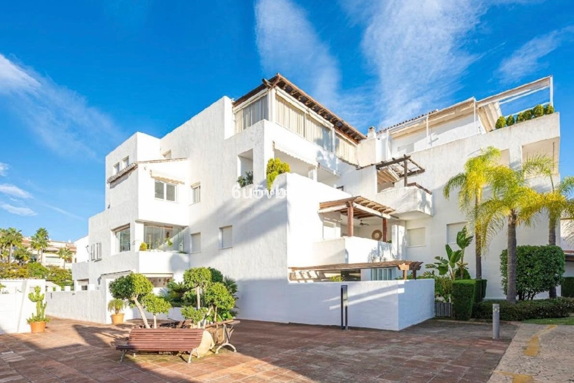Resale - Apartment - Marbella - Bahía de Marbella