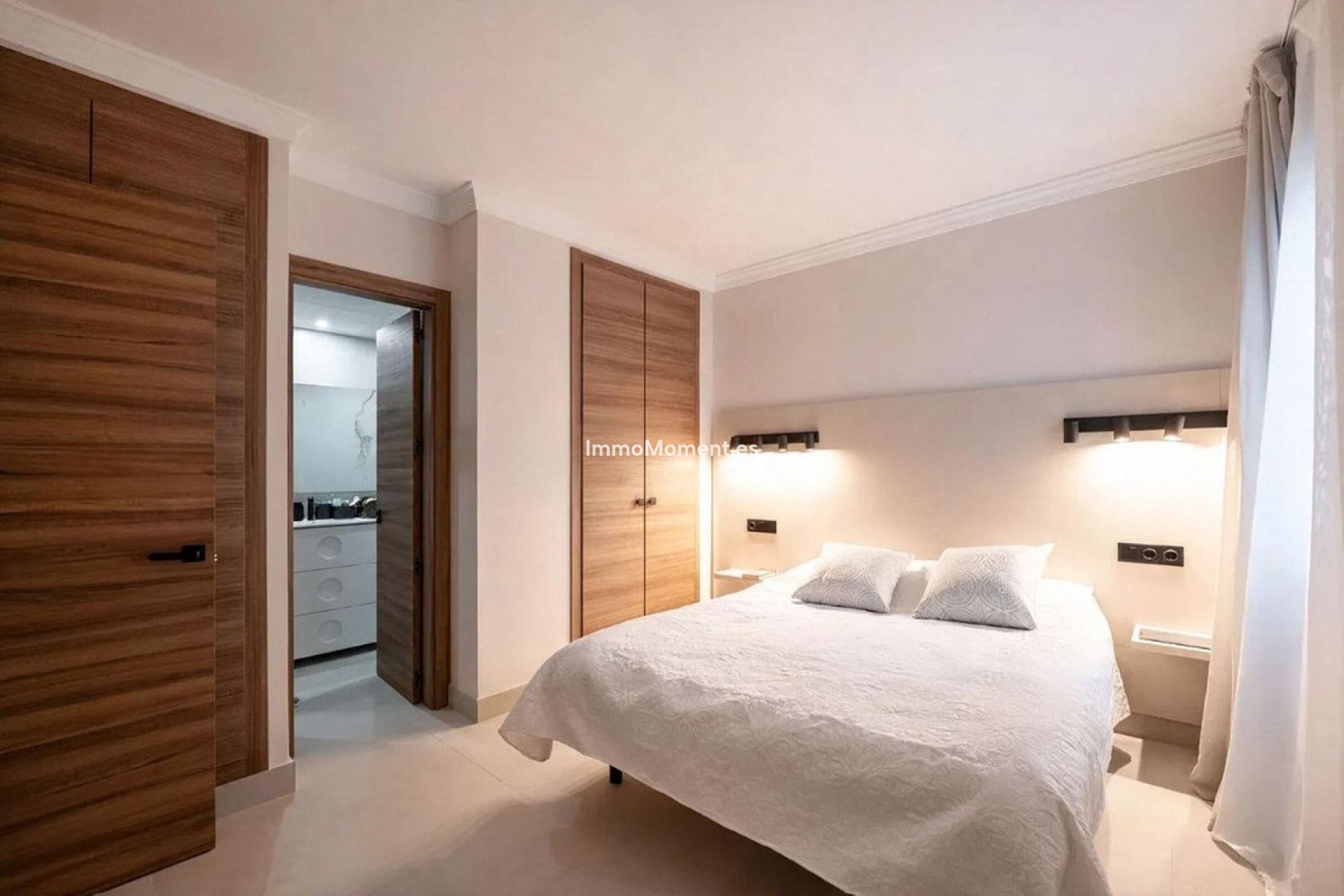 Resale - Apartment - Marbella - Cortijo Blanco