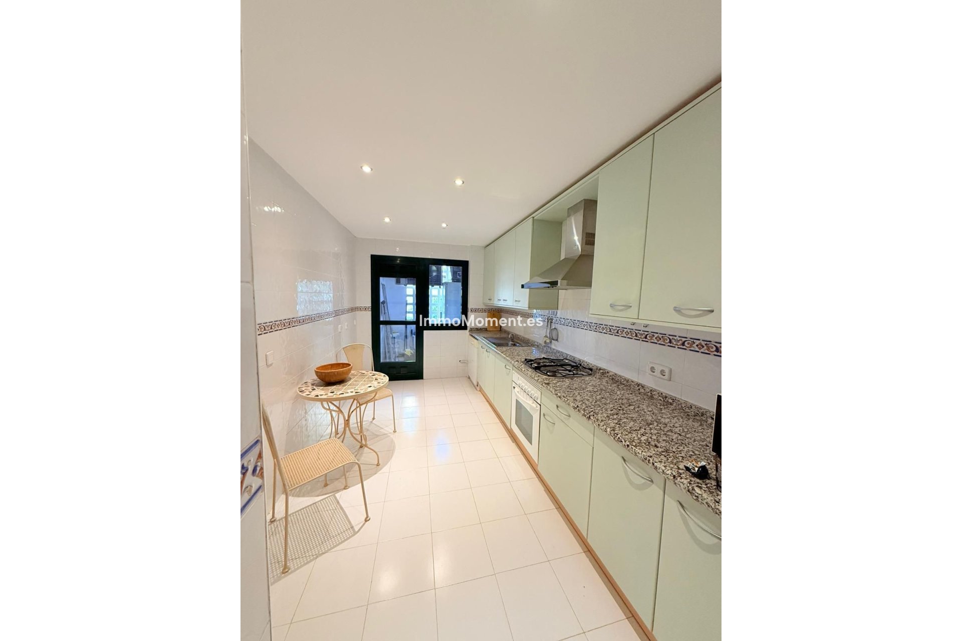 Resale - Apartment - Marbella - Cortijo Blanco