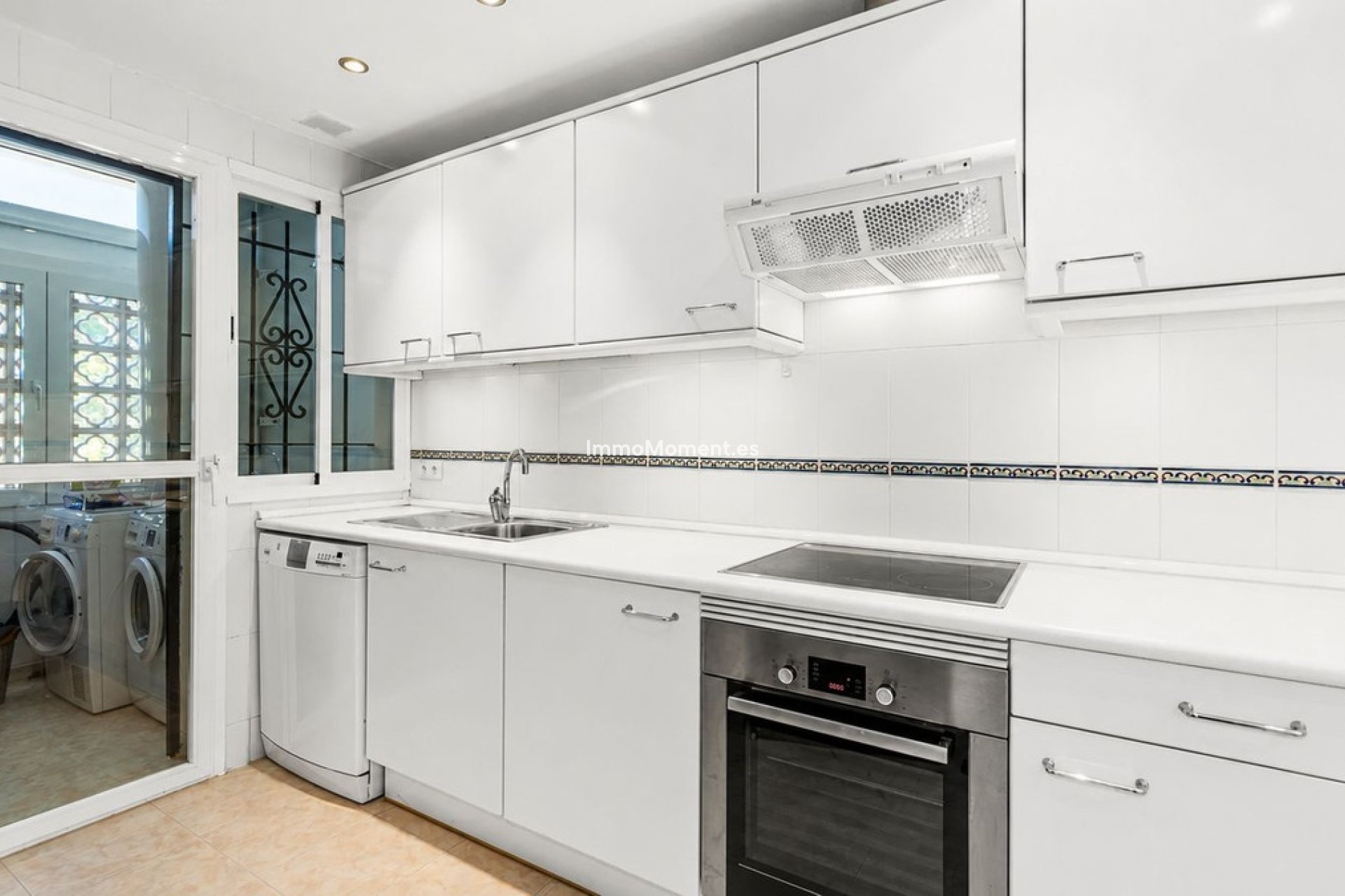 Resale - Apartment - Marbella - Costabella