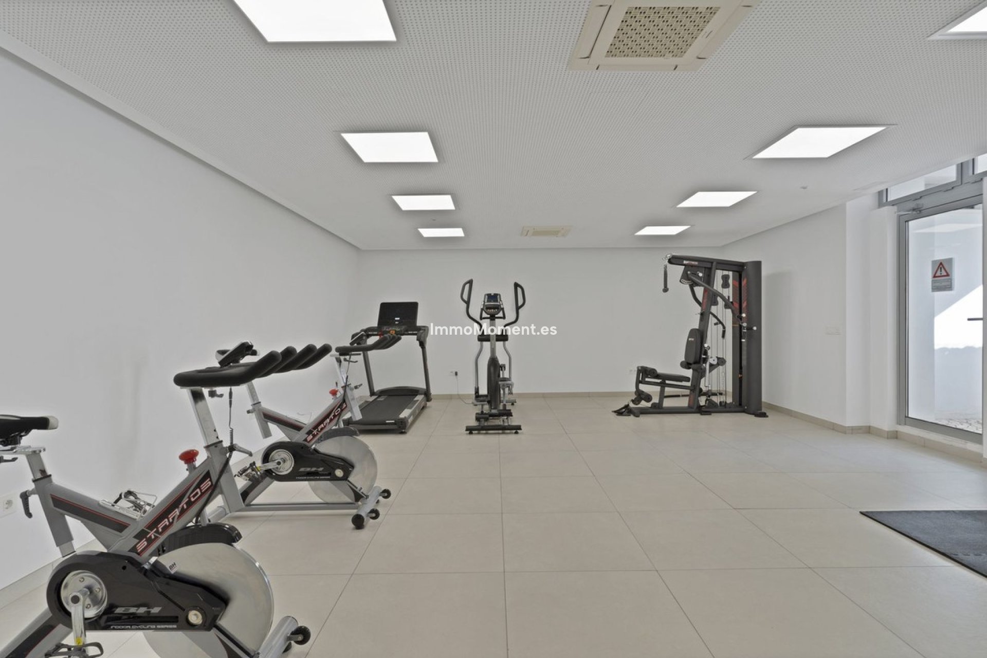 Resale - Apartment - Marbella - Elviria