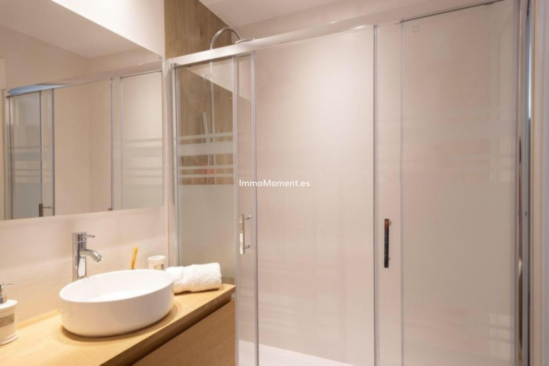 Resale - Apartment - Marbella - Elviria