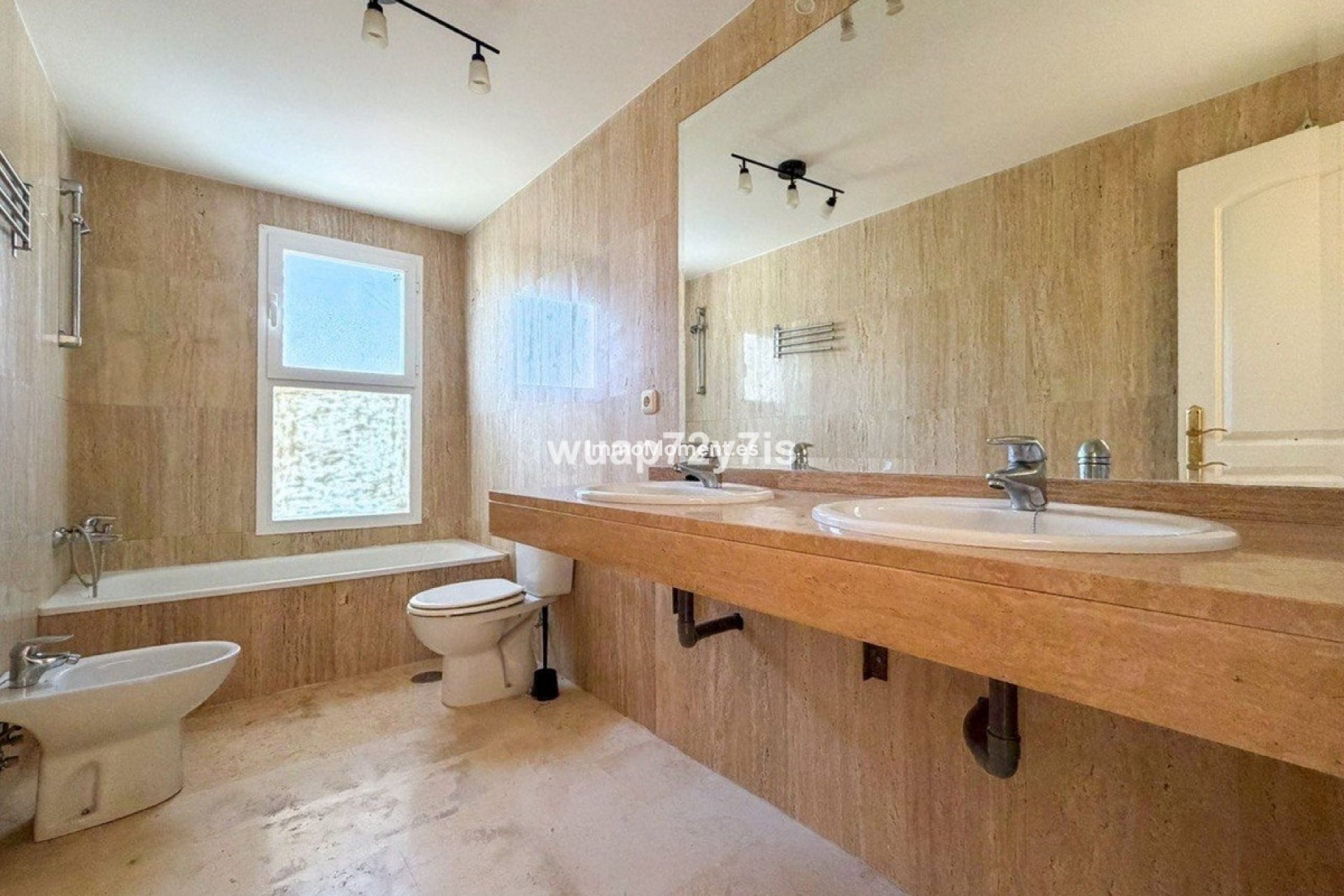 Resale - Apartment - Marbella - Elviria