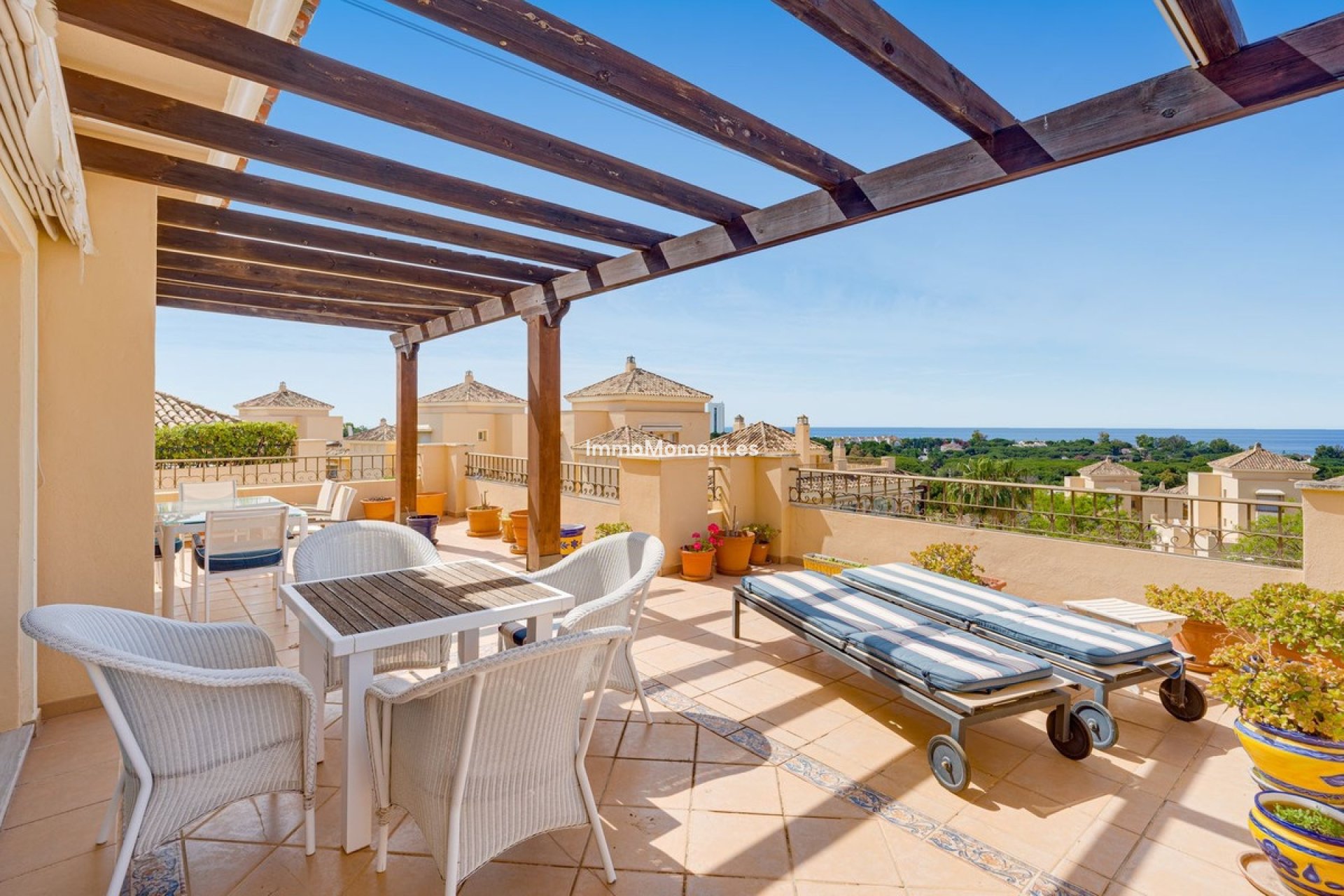 Resale - Apartment - Marbella - Elviria