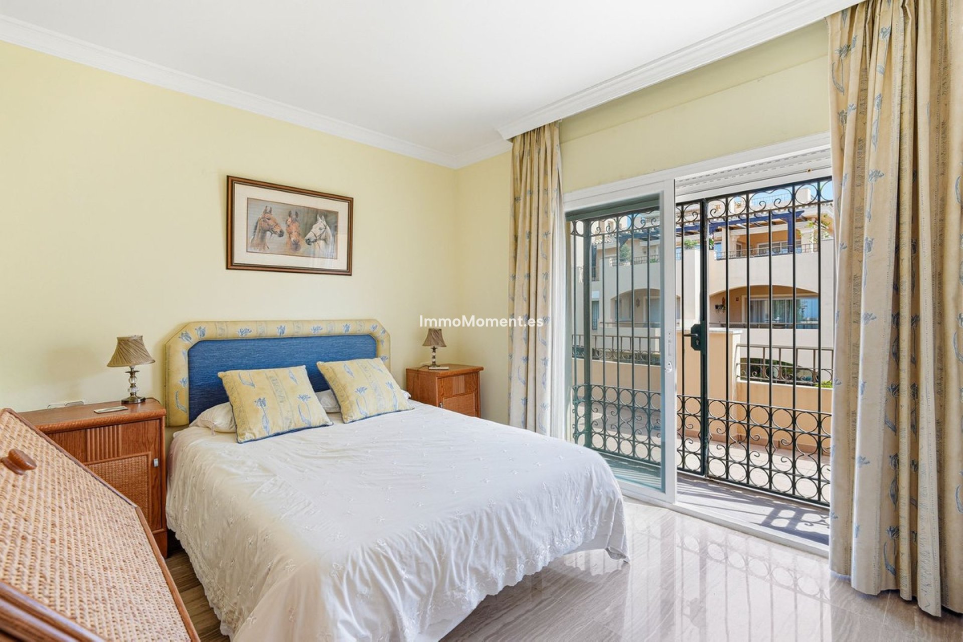 Resale - Apartment - Marbella - Elviria